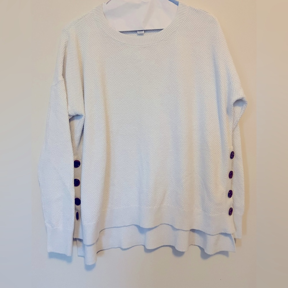 White long sleeve sweater